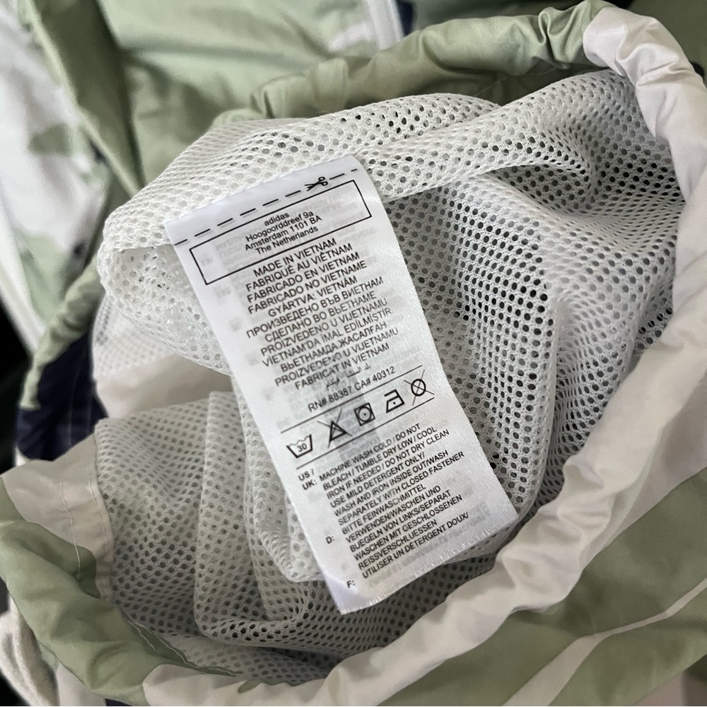 ADIDAS jacket - Picture 6 of 6